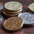 Salaires moyens à Singapour en 2011 par secteur d’activité Encore et toujours des chiffres ! Ci-dessous les salaires moyens (net par mois*) à Singapour en 2011 par secteur d’activité. Les clichés sont bien respectés, les gens qui travaillent dans...