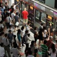 En fait cette question fait directement écho à une autre question à savoir : Quelles sont les personnes les plus riches à Singapour ? Certainement les fabricants de climatiseurs (ou...