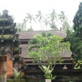 Weekend à Bali (Indonésie) Côté face Bali c’est une des destinations touristiques les plus prisées du monde et notamment des Australiens, l’île accueille tant bien que mal cette invasion de touristes (leur nombre est passé de...